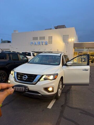 2018 NISSAN Pathfinder