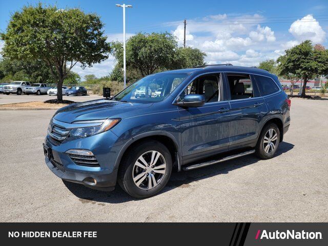 2017 HONDA Pilot