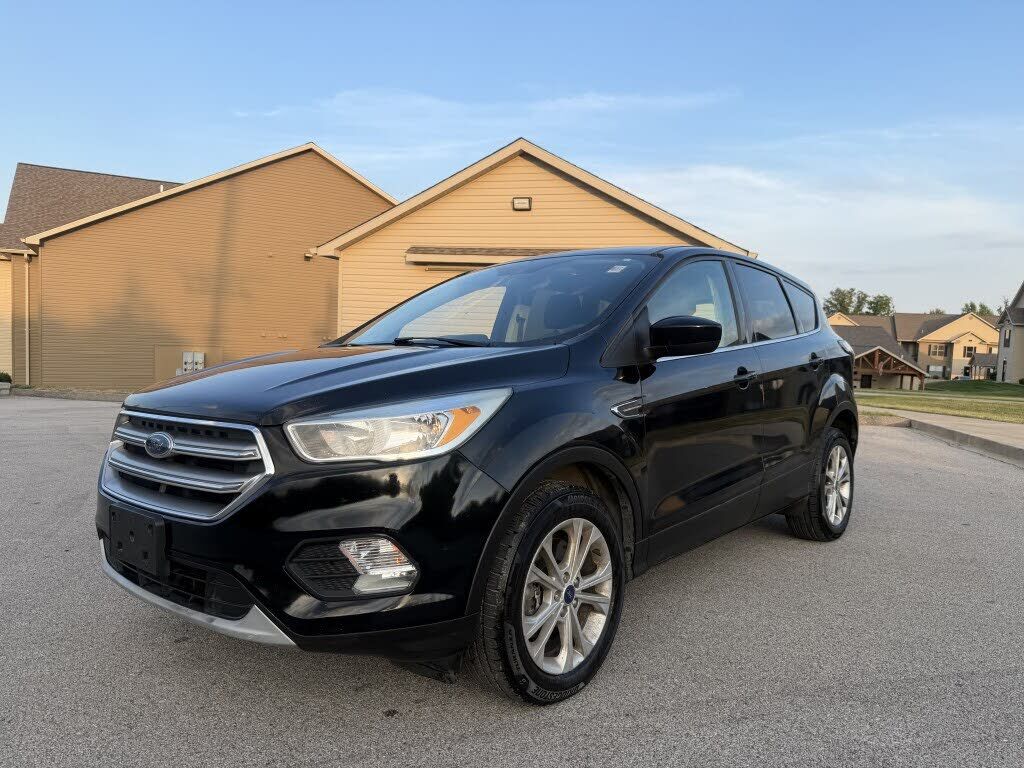 2017 FORD Escape