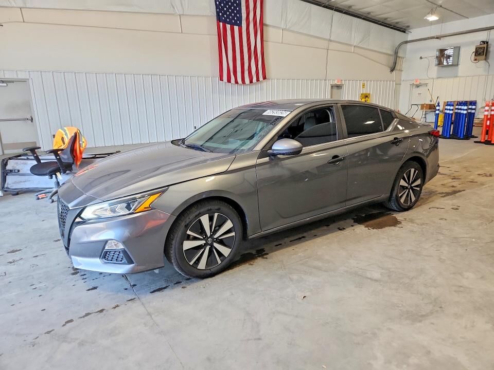 2022 NISSAN Altima