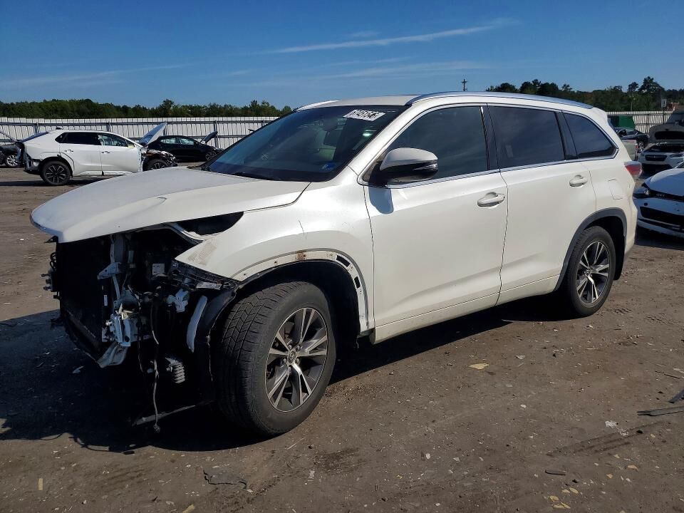 2016 TOYOTA Highlander