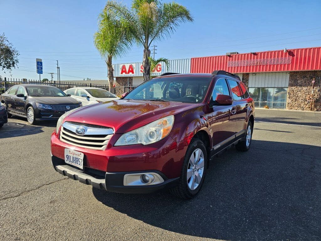 2012 SUBARU Outback