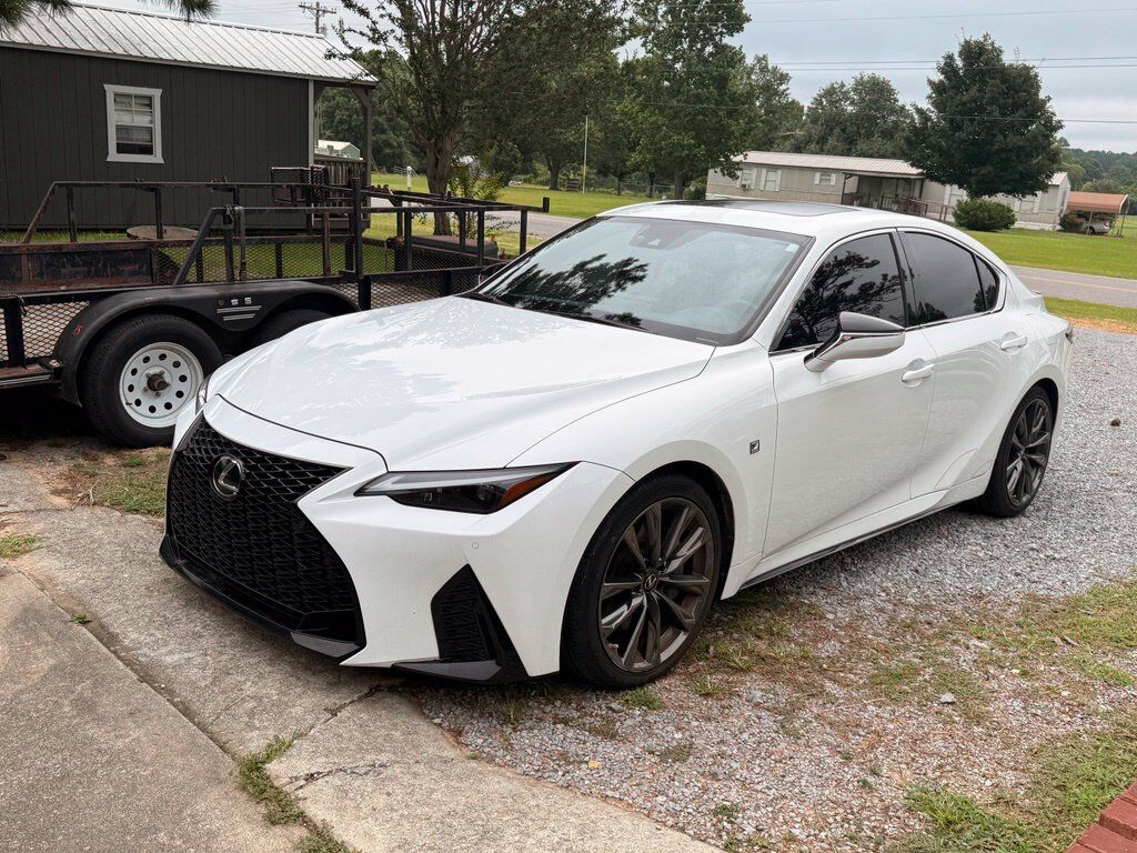 2022 LEXUS IS
