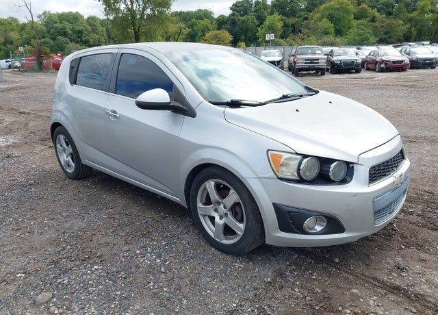 2016 CHEVROLET Sonic