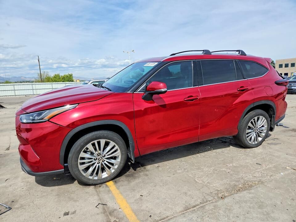 2024 TOYOTA Highlander