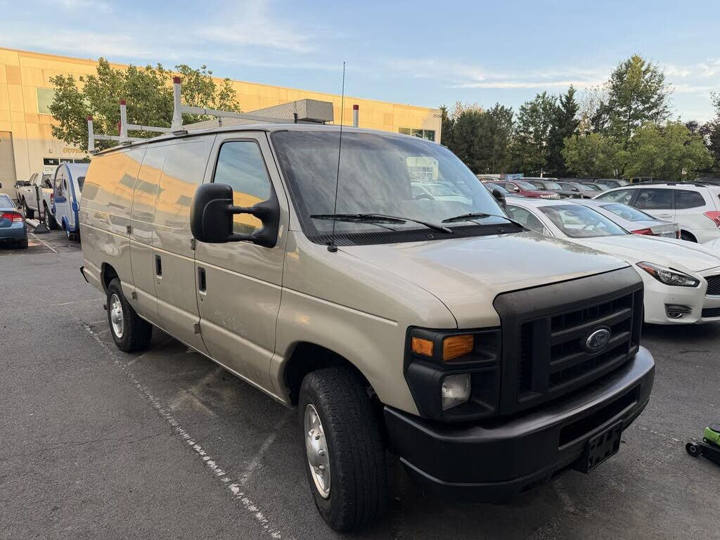 2010 FORD E-250