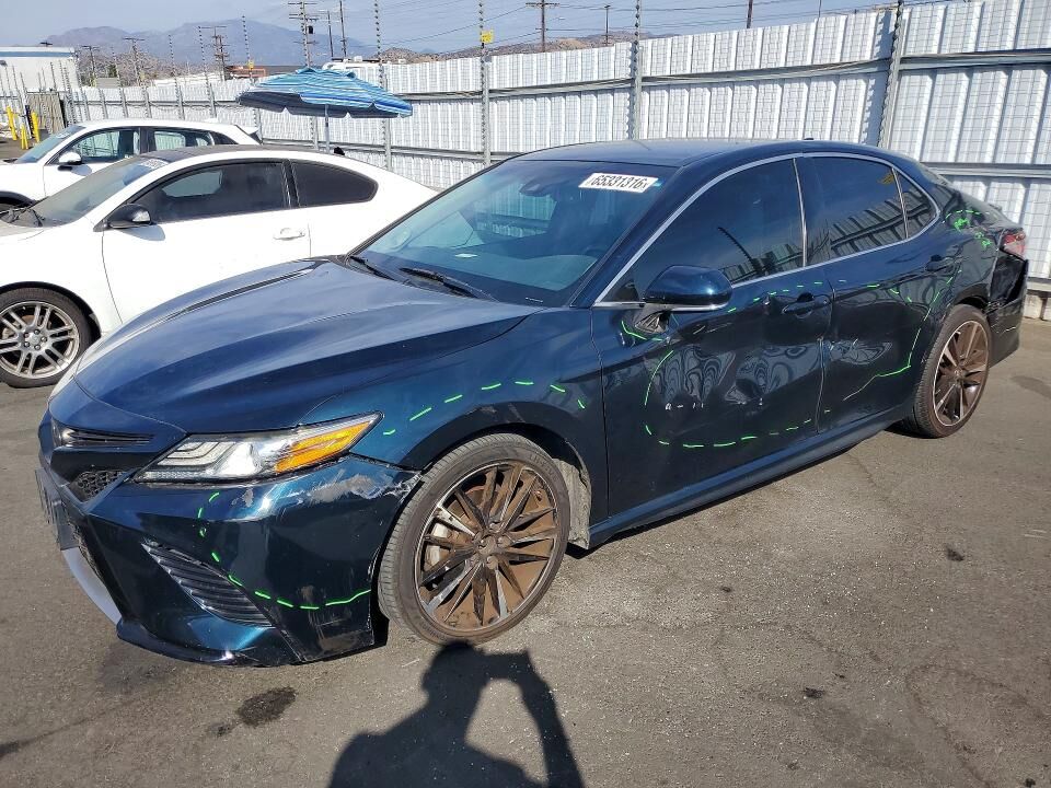 2018 TOYOTA Camry