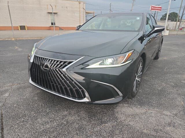 2025 LEXUS ES