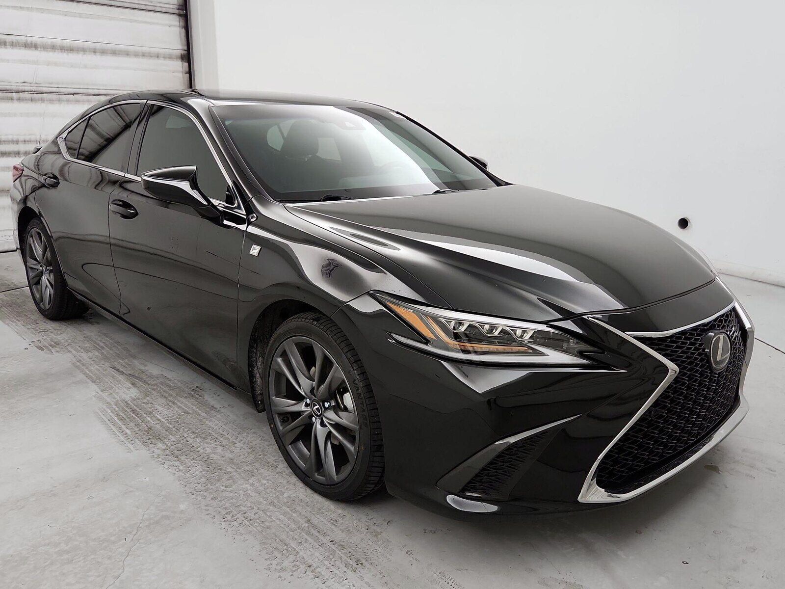 2019 LEXUS ES