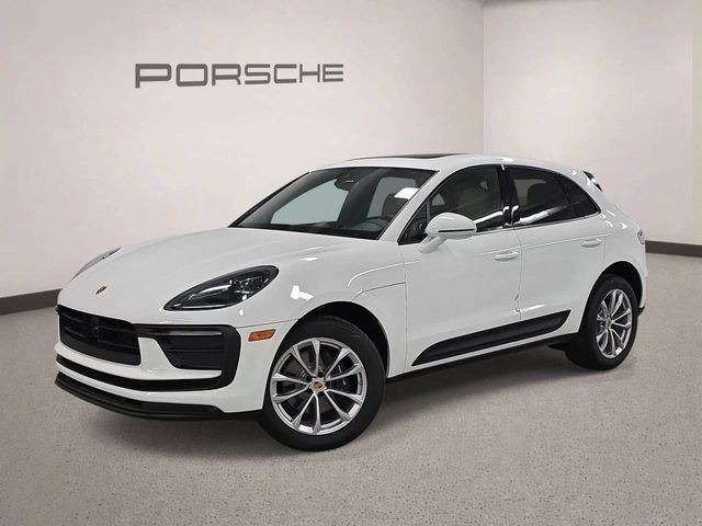 2026 PORSCHE Macan