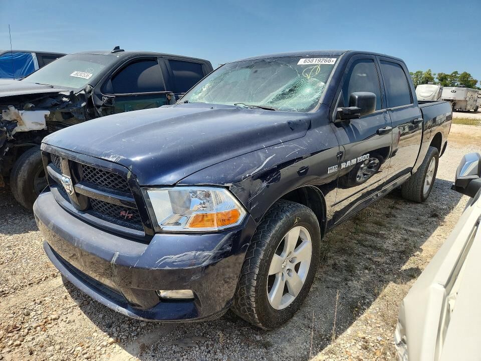 2012 DODGE Ram