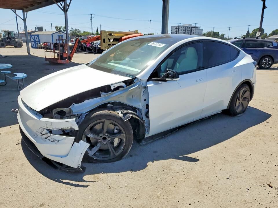2026 TESLA Model Y