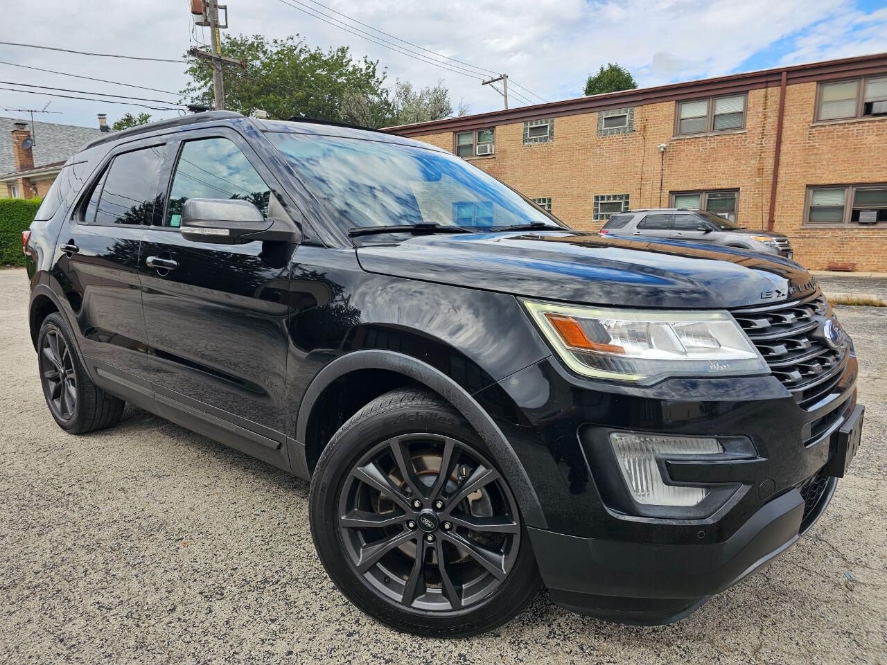2017 FORD Explorer