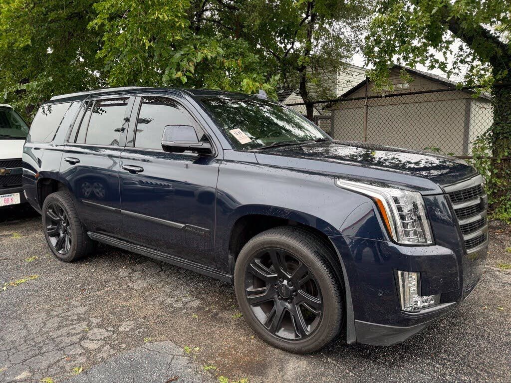 2017 CADILLAC Escalade