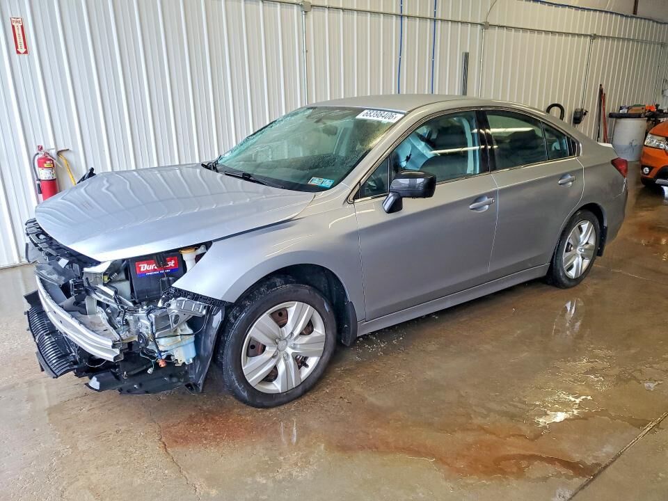 2017 SUBARU Legacy