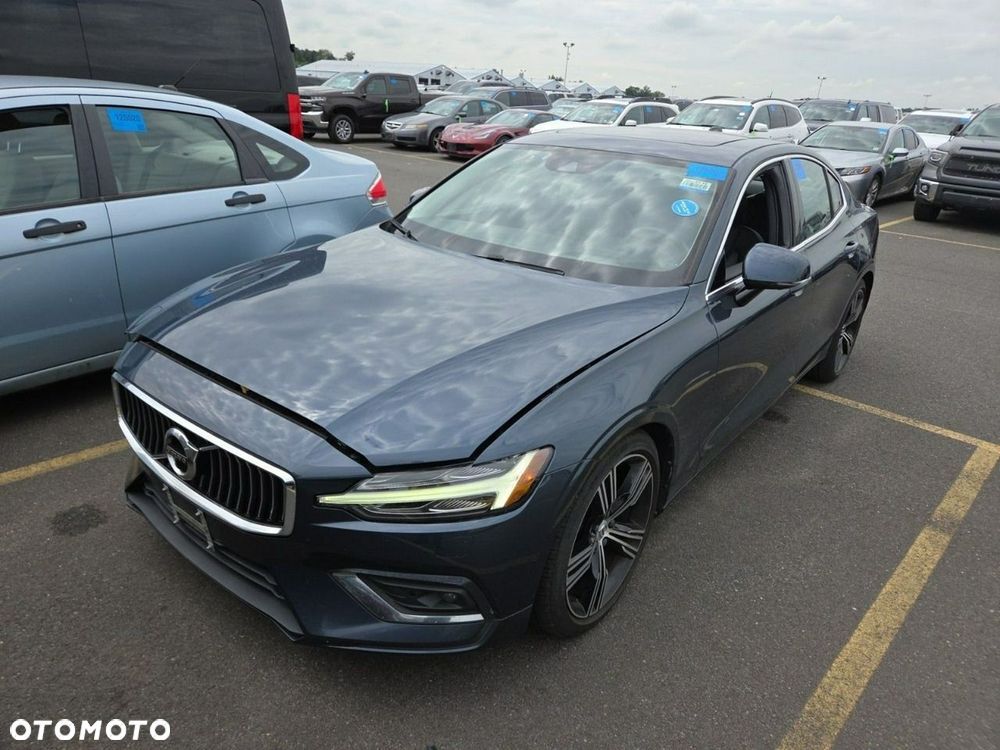 2019 VOLVO S60