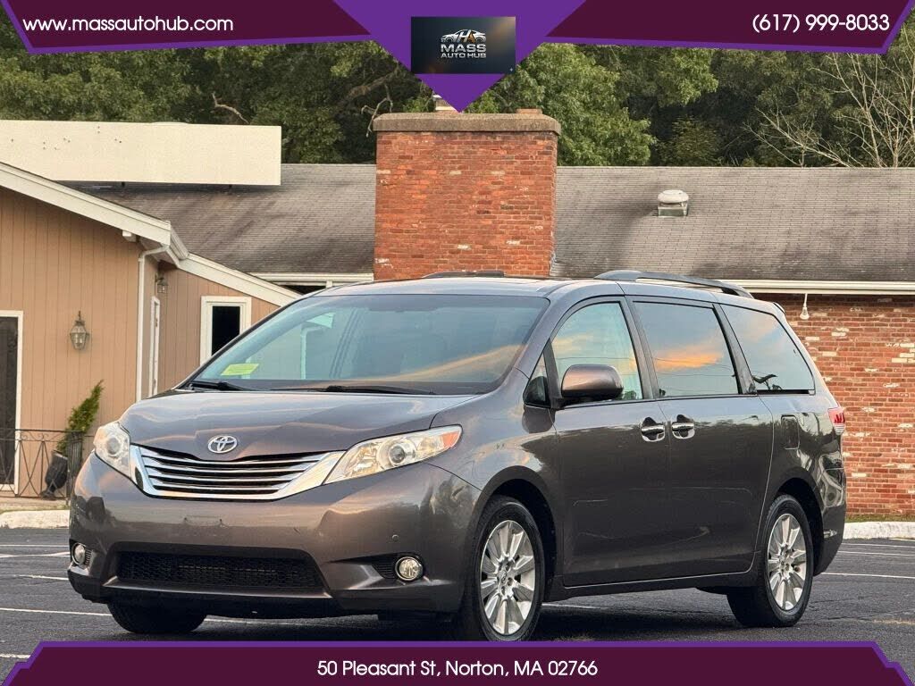 2012 TOYOTA Sienna