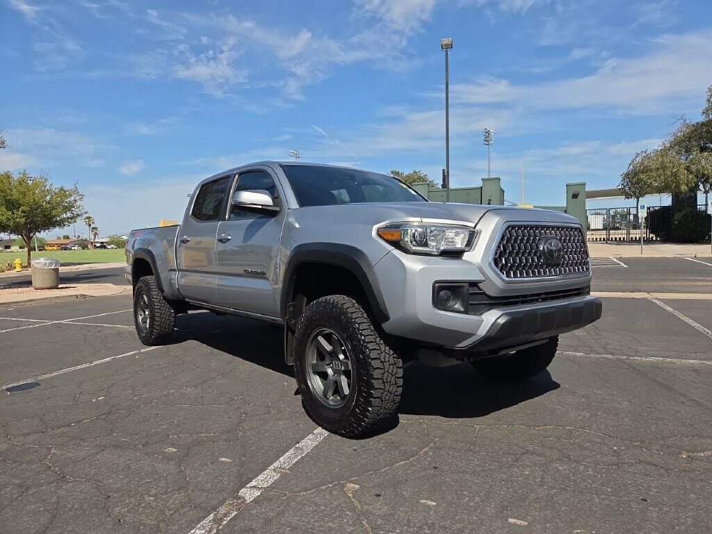 2019 TOYOTA Tacoma