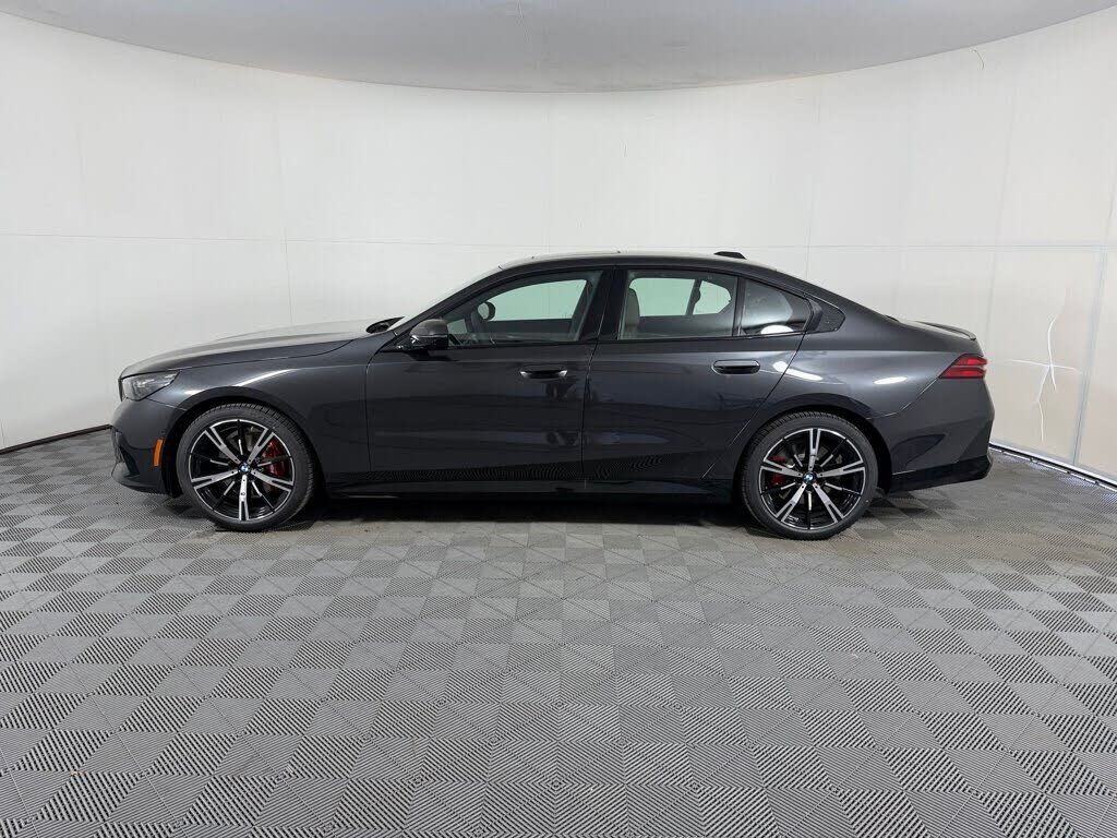 2027 BMW 530i
