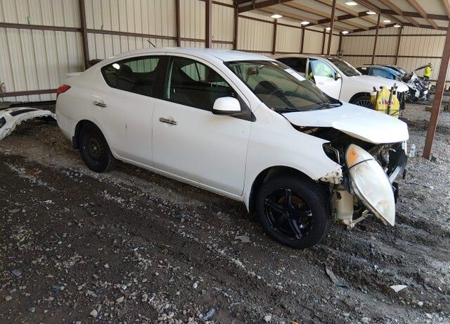 2013 NISSAN Versa