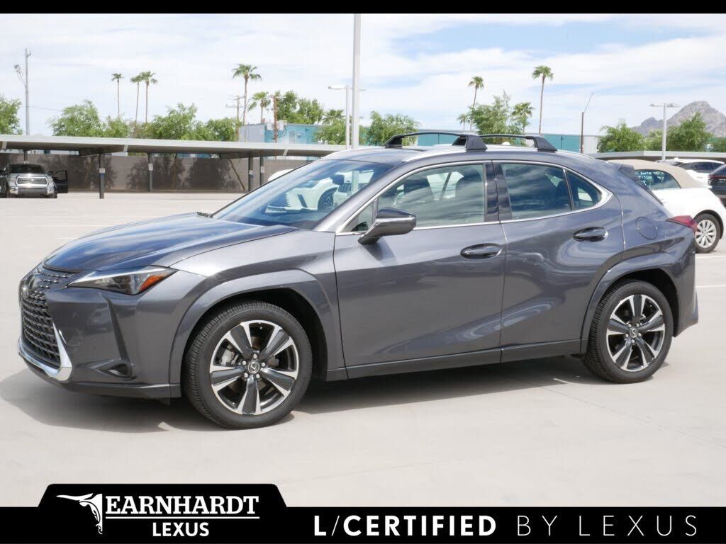 2025 LEXUS UX
