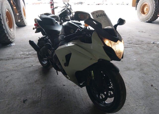 2014 SUZUKI GSX-R1000L