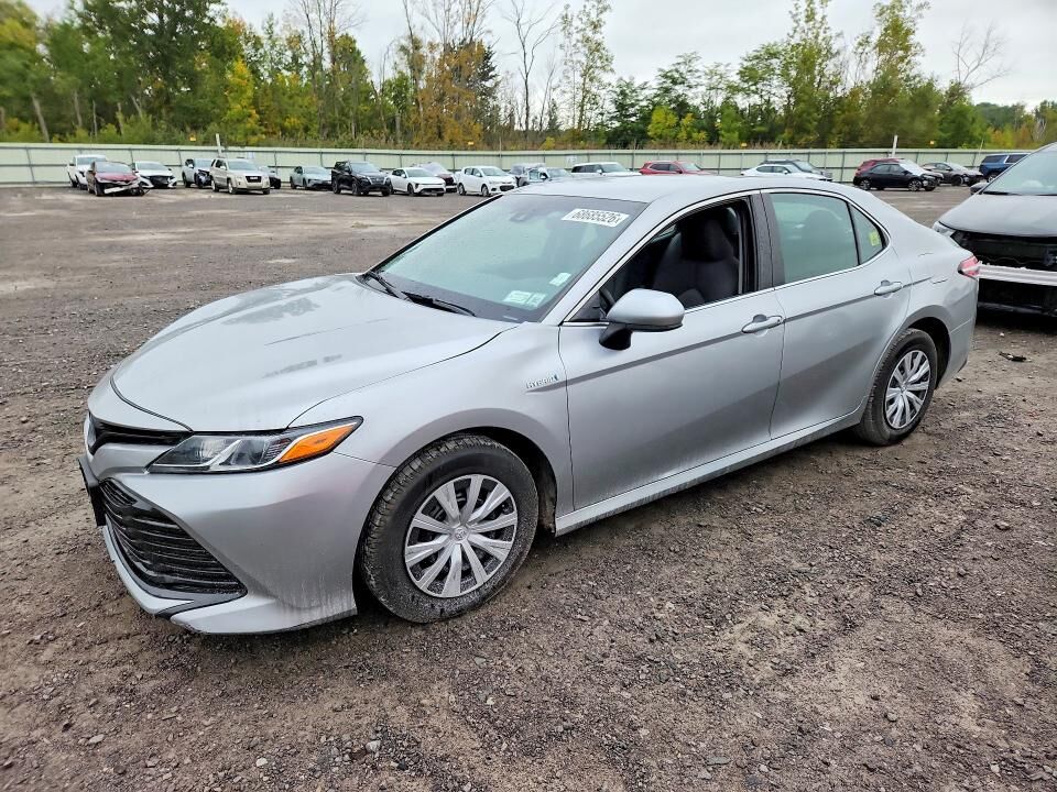 2018 TOYOTA Camry