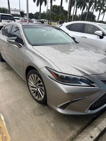 2020 LEXUS ES