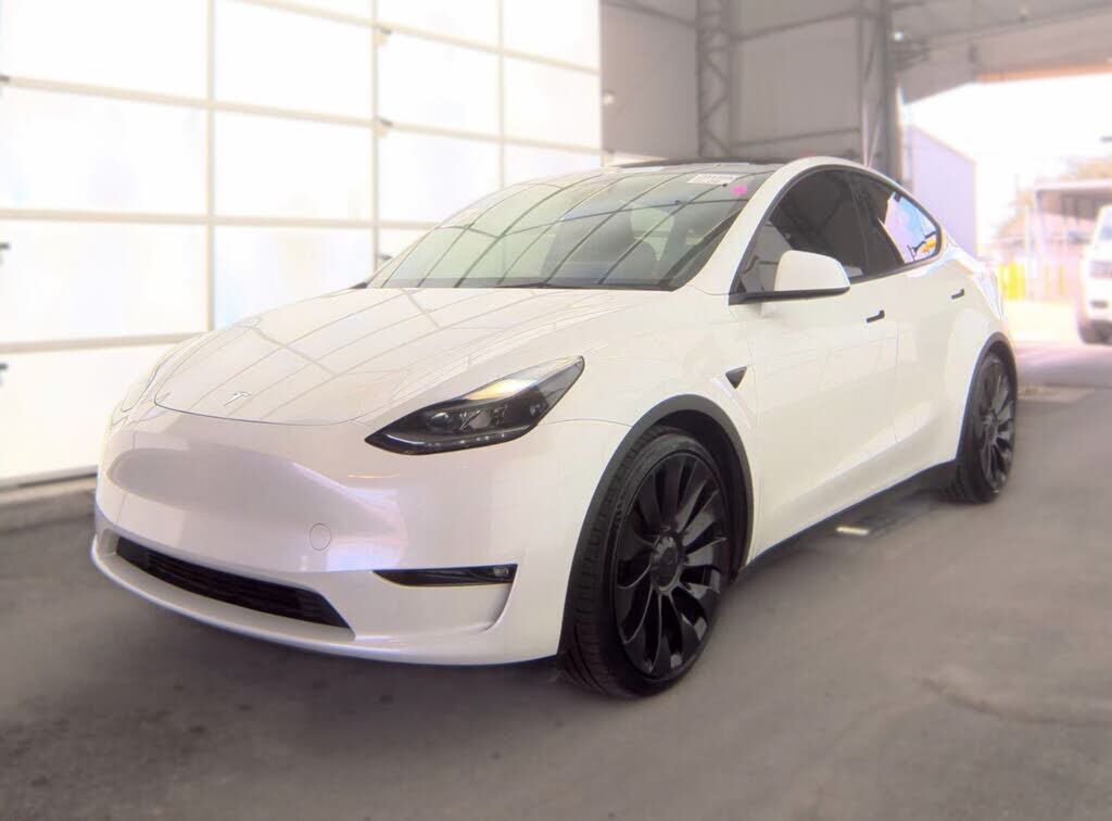 2023 TESLA Model Y