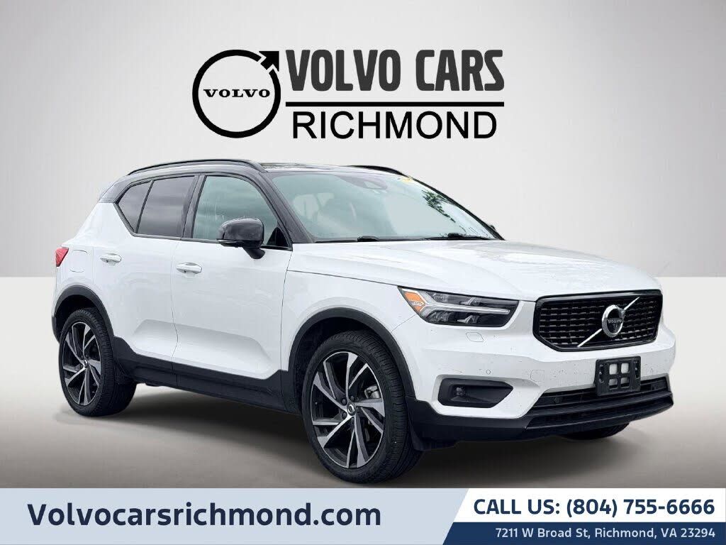 2020 VOLVO XC40
