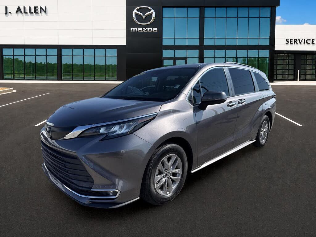 2022 TOYOTA Sienna