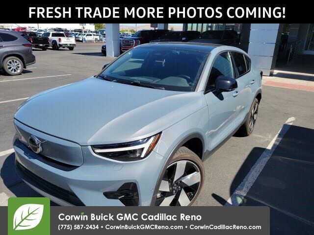 2023 VOLVO C40