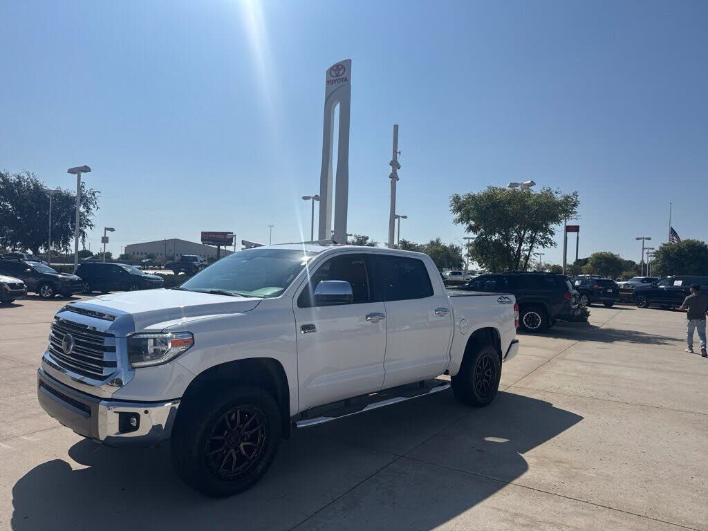 2018 TOYOTA Tundra