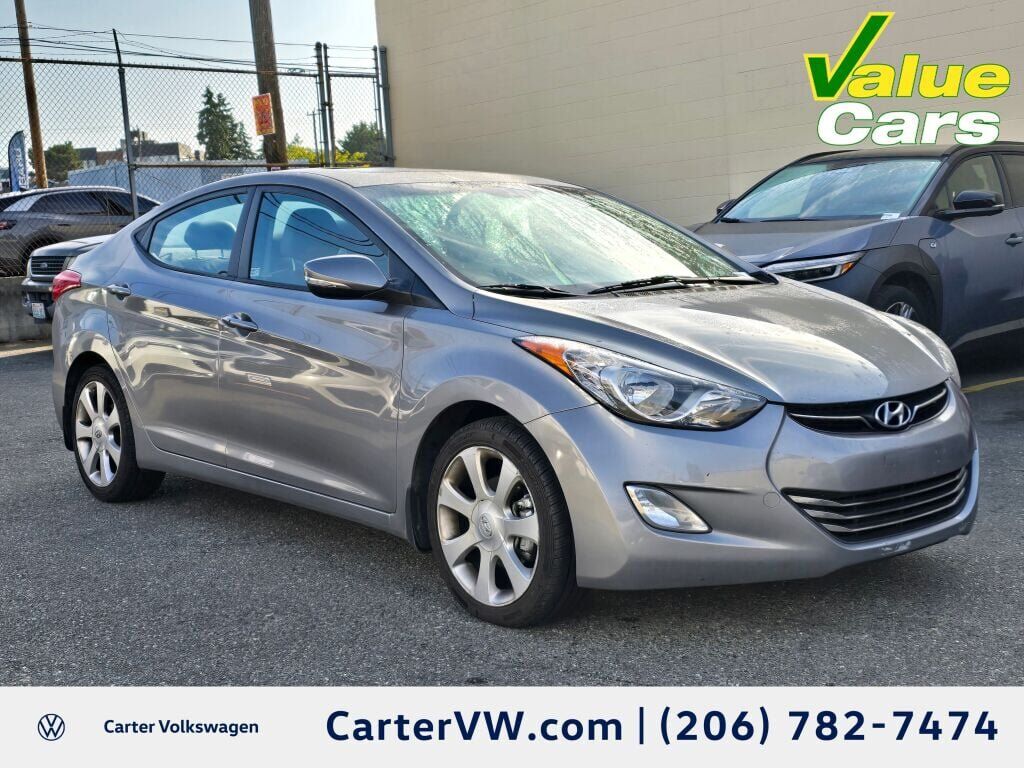 2013 HYUNDAI Elantra