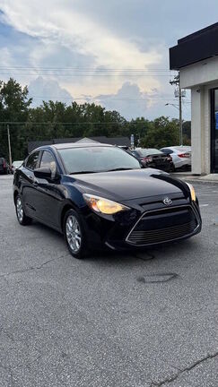 2018 TOYOTA Yaris