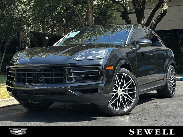 2024 PORSCHE Cayenne