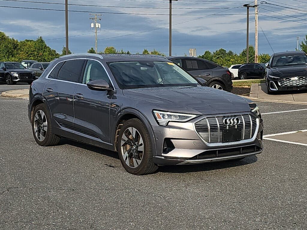 2021 AUDI e-tron