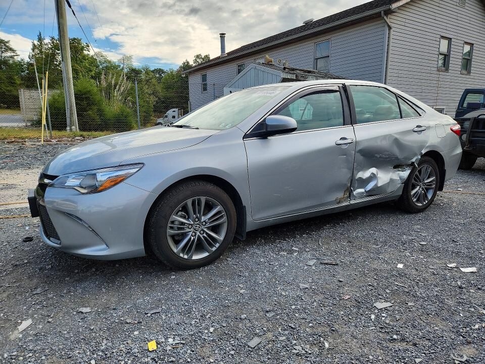 2016 TOYOTA Camry