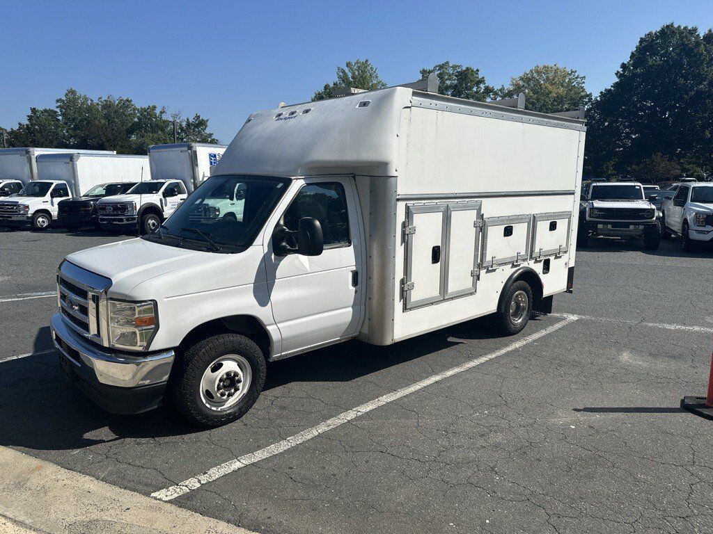 2023 FORD E-350
