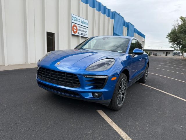 2017 PORSCHE Macan
