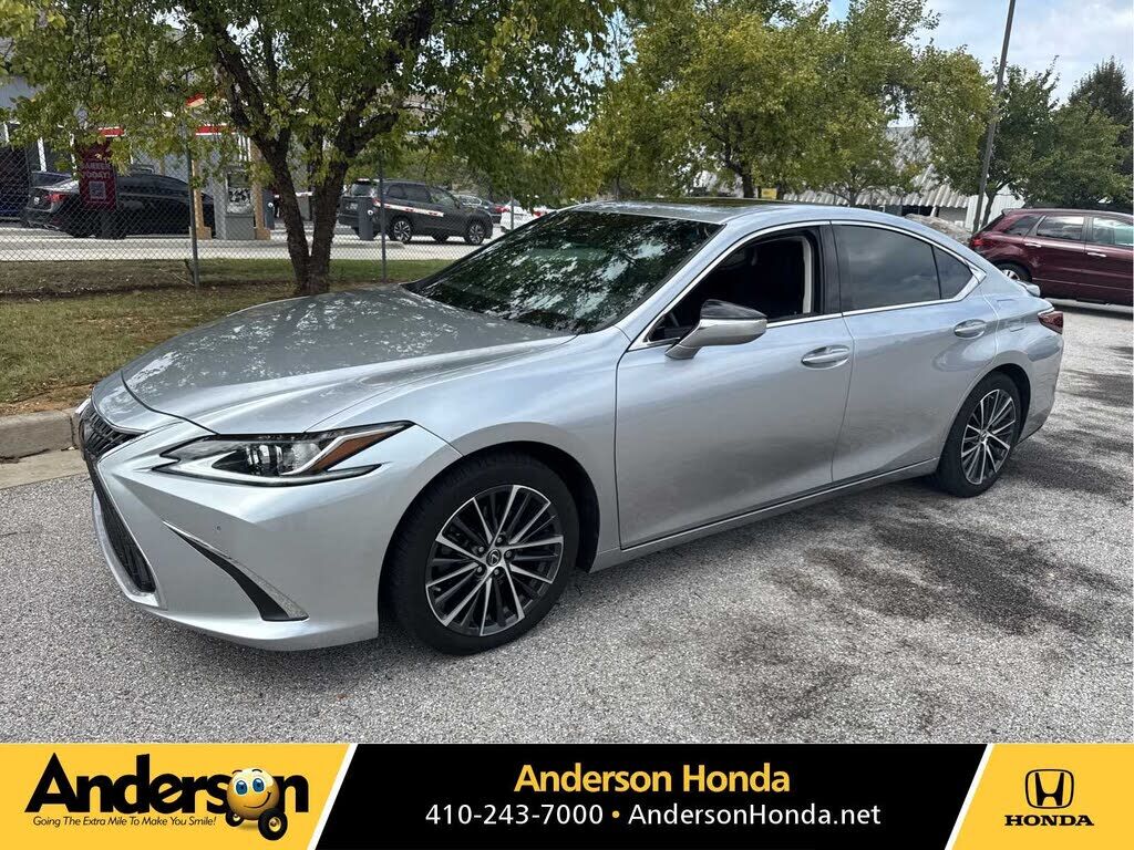 2022 LEXUS ES