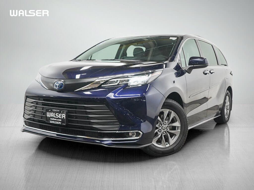 2023 TOYOTA Sienna