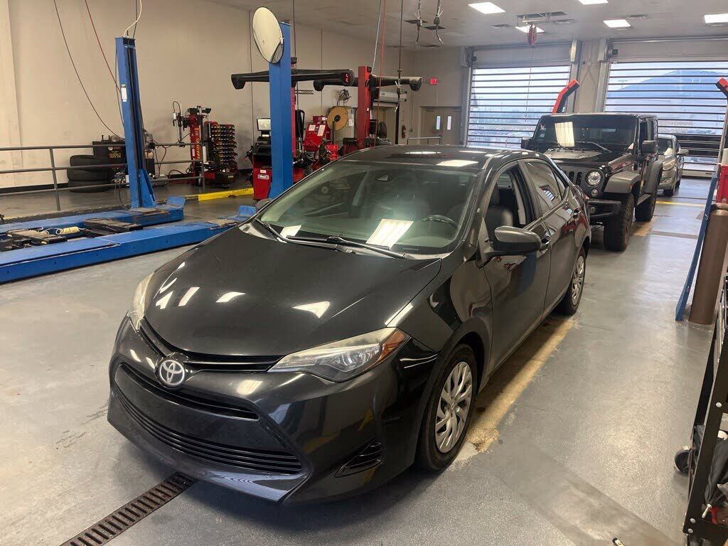 2018 TOYOTA Corolla