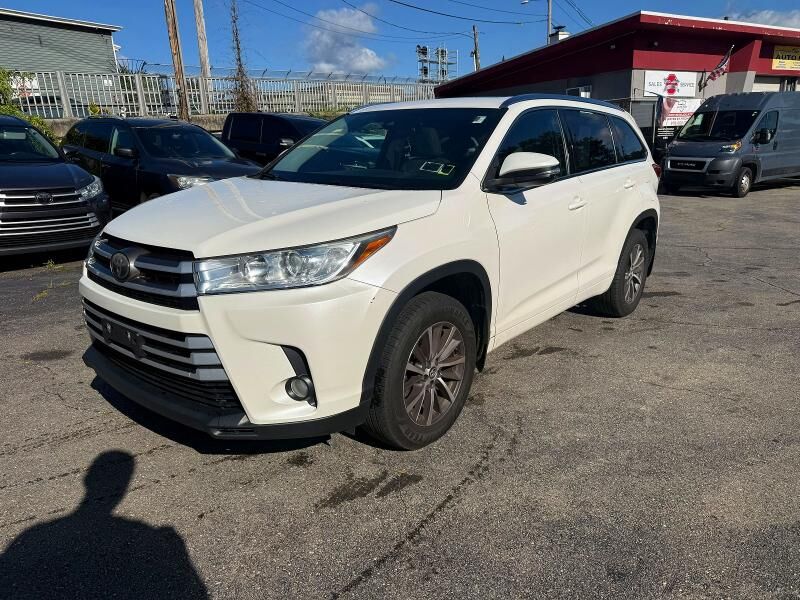 2018 TOYOTA Highlander