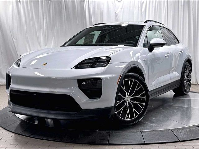 2026 PORSCHE Macan