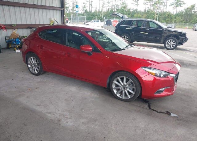 2017 MAZDA Mazda3