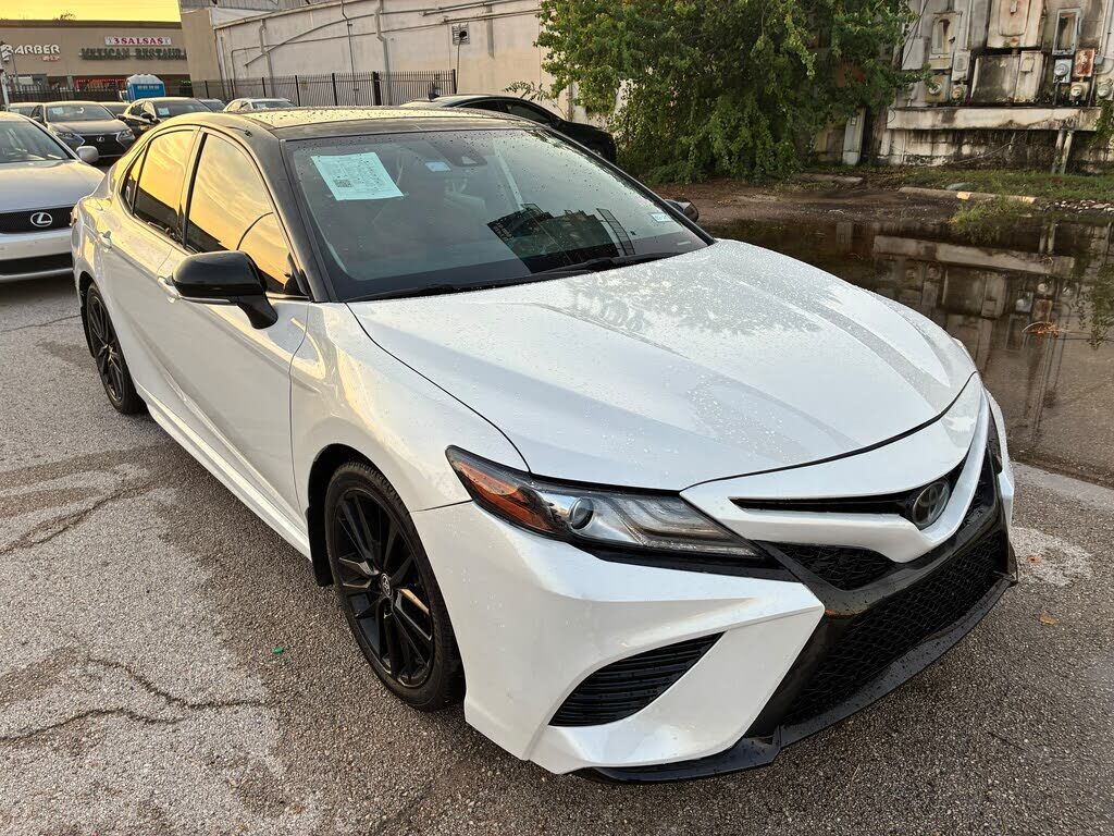 2019 TOYOTA Camry