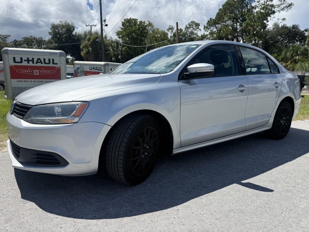 2011 VOLKSWAGEN Jetta
