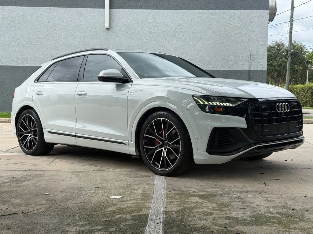 2019 AUDI Q8