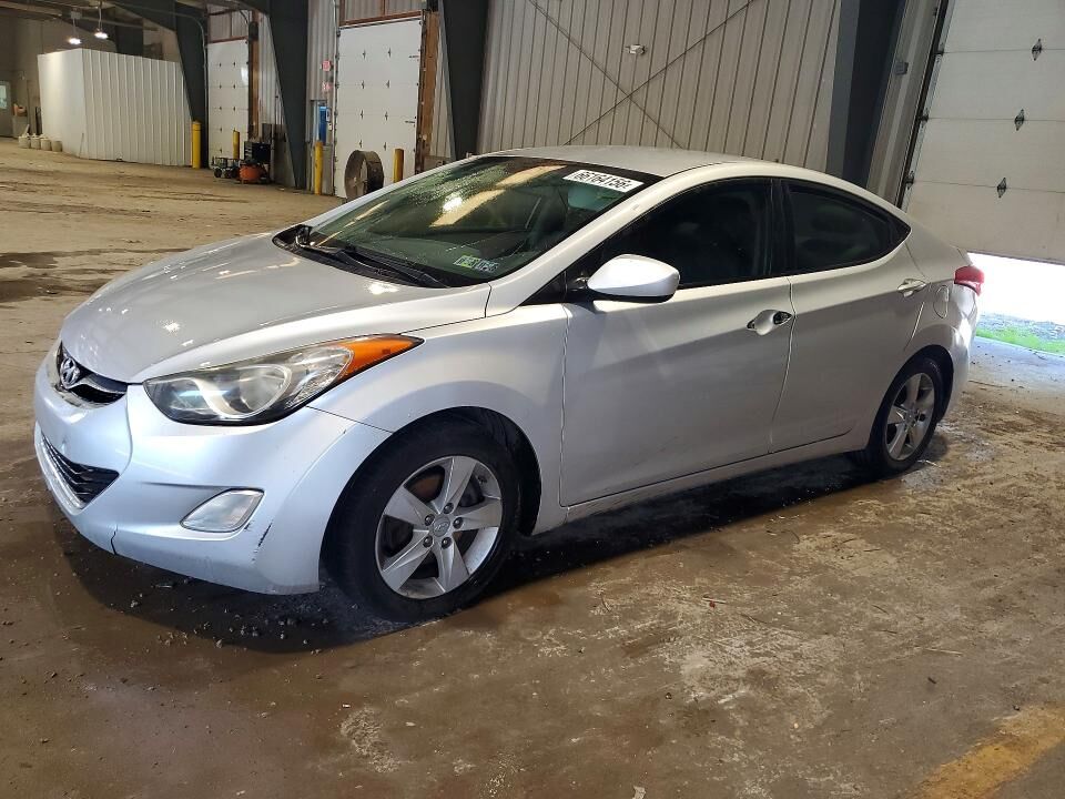 2012 HYUNDAI Elantra